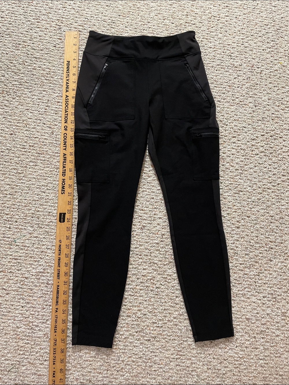 Athleta Hybrid Cargo Joggers, black and dark grey, zip pockets, size 8, NWOT